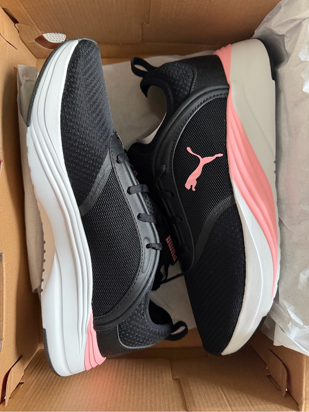 PUMA Soft Ride Women's Black & Pink Lightweight Training Sneakers